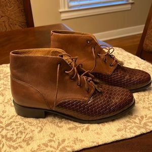 Arita women’s brown leather booties.